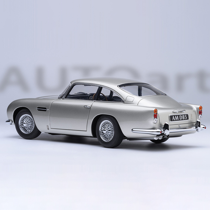 AUTOart Schaal 1:18 Diecast Le - Vintage Collectible Classics recensie en prijs