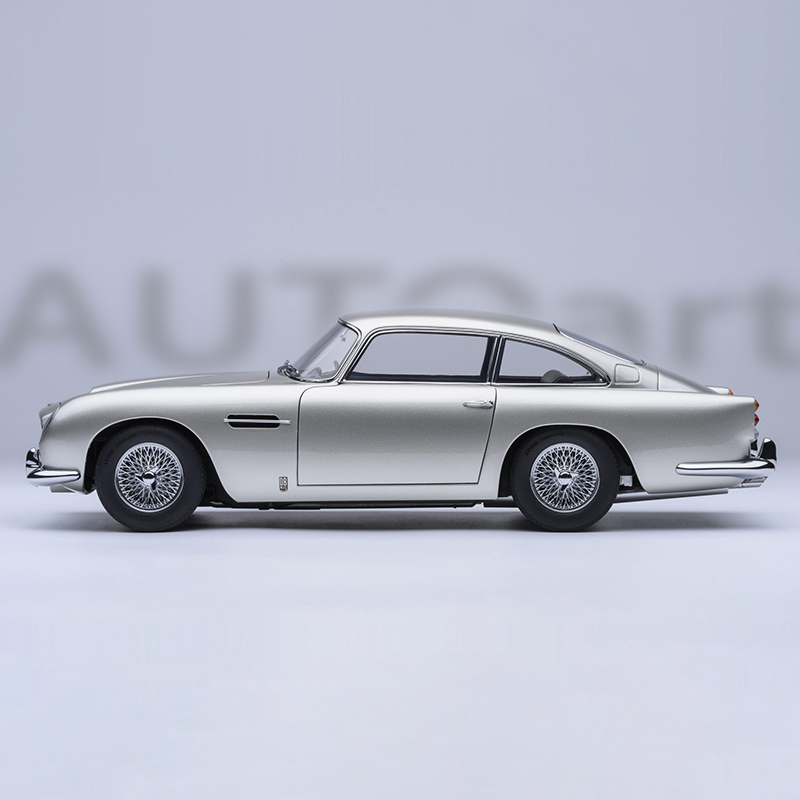 AUTOart Schaal 1:18 Diecast Le - Vintage Collectible Classics recensie en prijs